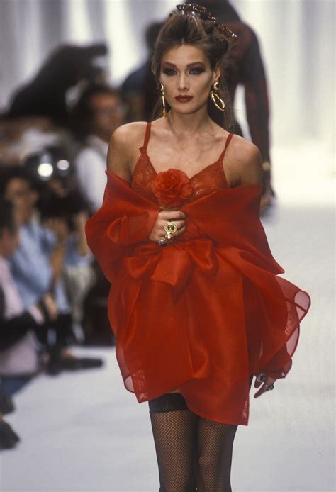 carla bruni 90s style.